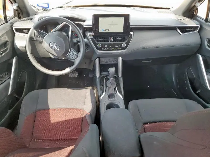 2024 TOYOTA COROLLA CROSS SE  