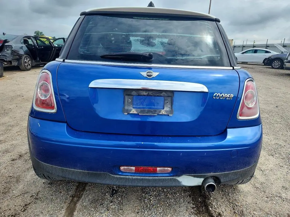 2013 MINI COOPER   