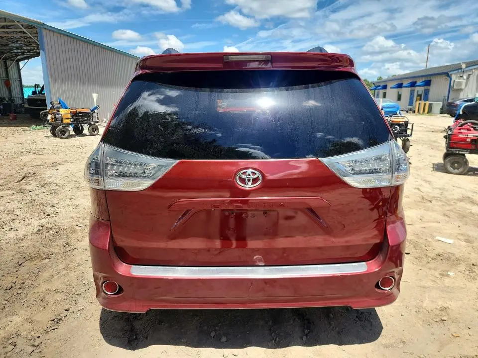 2015 TOYOTA SIENNA SPORT  