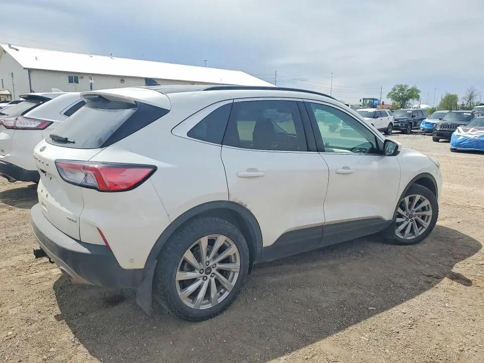 2022 FORD ESCAPE TITANIUM  