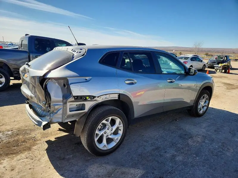 2025 CHEVROLET TRAX LS  