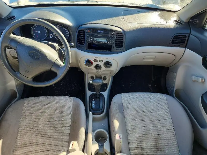 2011 HYUNDAI ACCENT GLS  