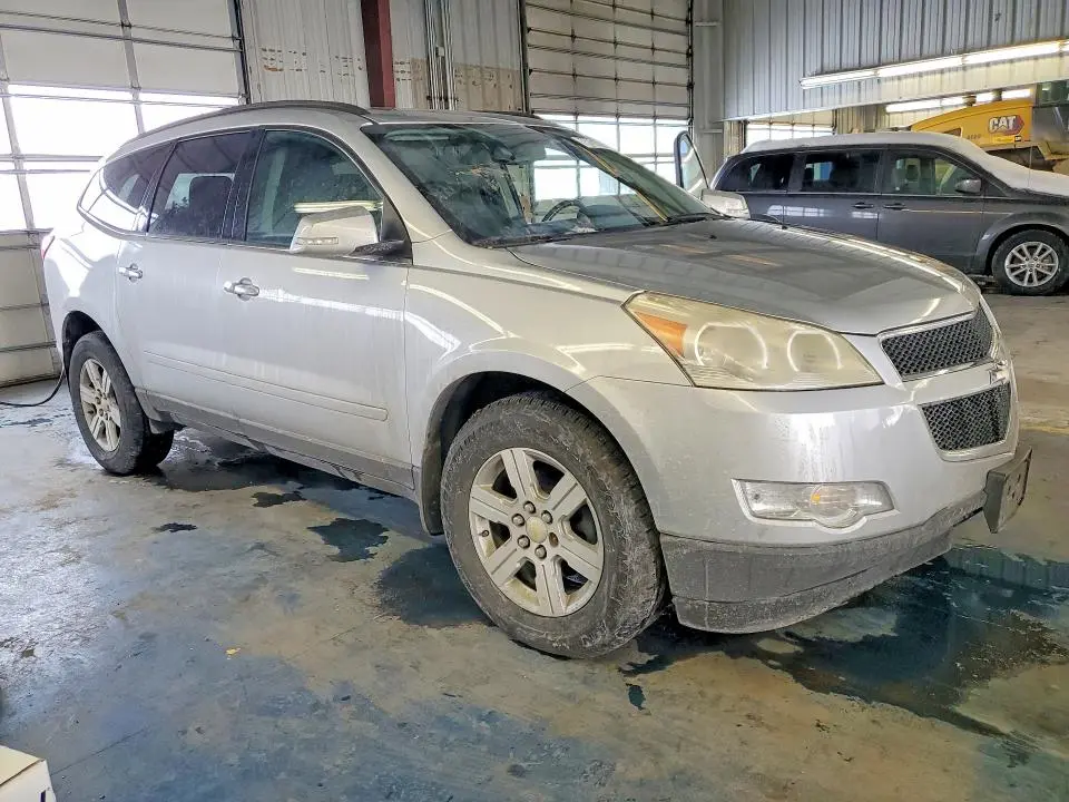 2011 CHEVROLET TRAVERSE LT  