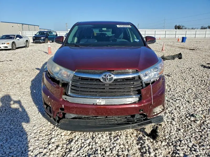 2015 TOYOTA HIGHLANDER LE  