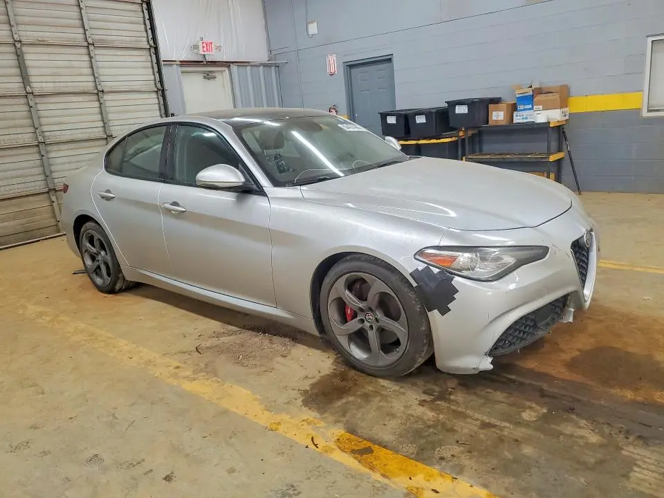 2017 ALFA ROMEO GIULIA   