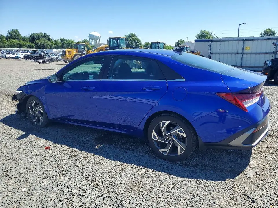 2024 HYUNDAI ELANTRA SEL  