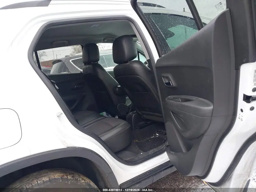 2020 CHEVROLET TRAX AWD LT