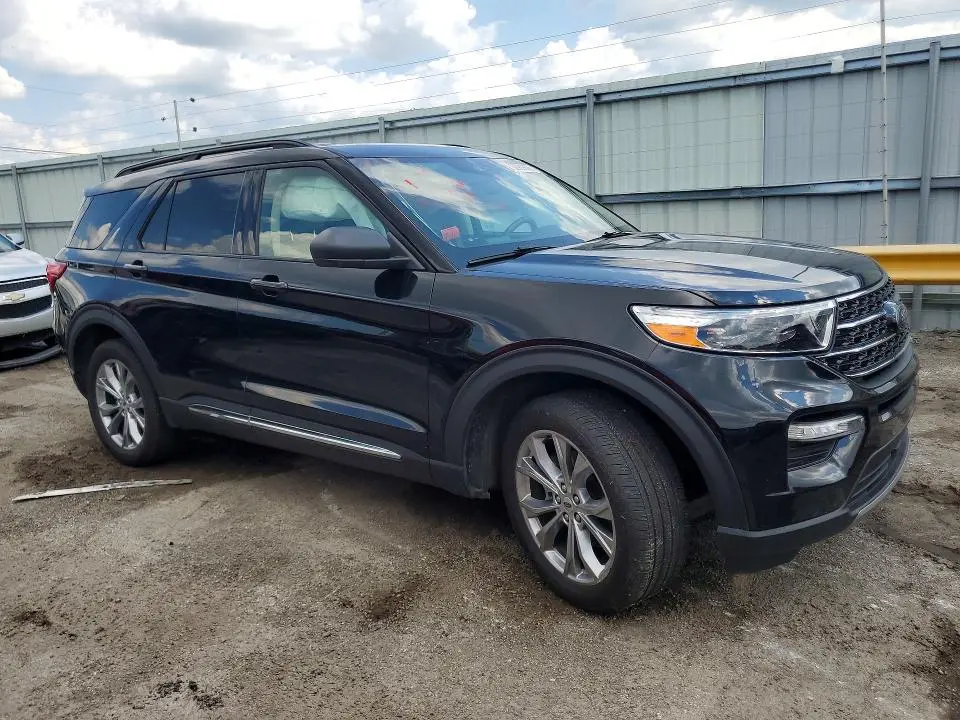 2021 FORD EXPLORER XLT  