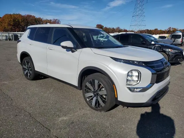 2025 MITSUBISHI OUTLANDER SE  