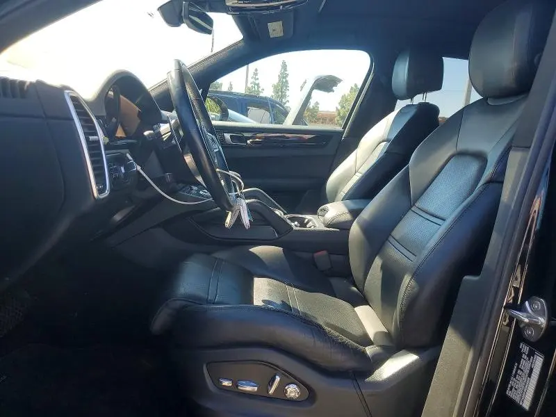 2019 PORSCHE CAYENNE   