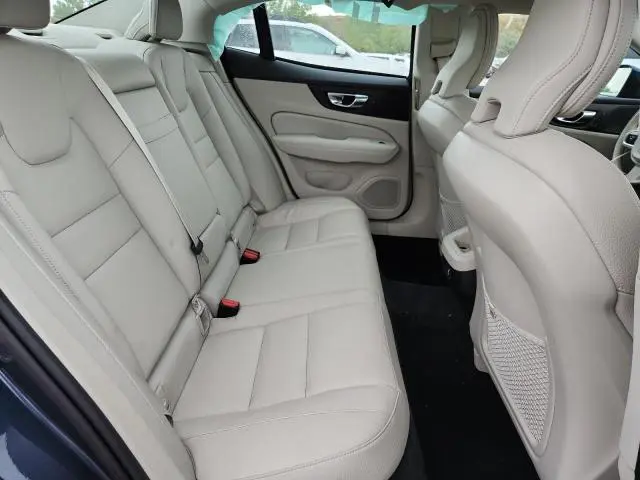 2020 VOLVO S60 T6 MOMENTUM  