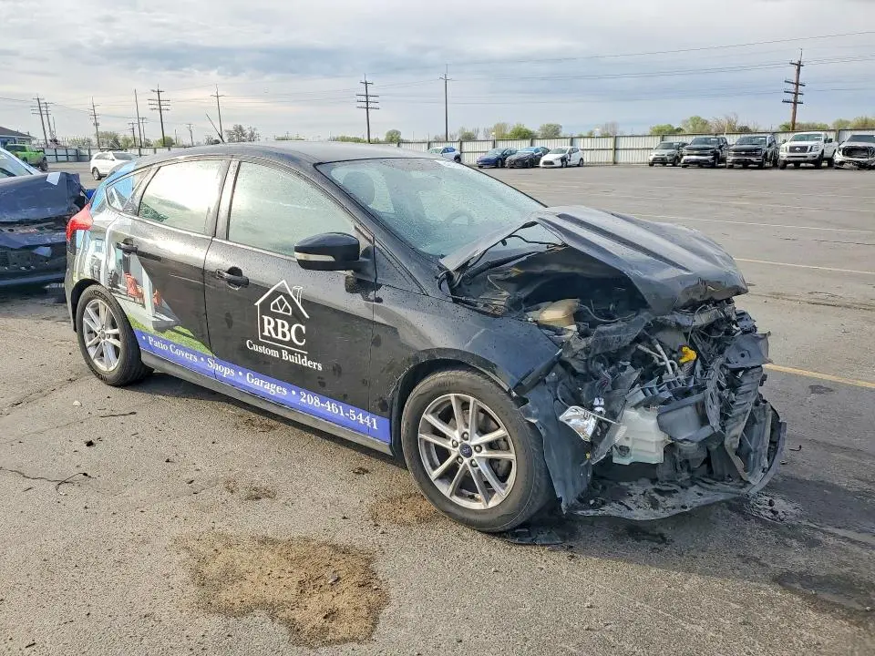 2016 FORD FOCUS SE  