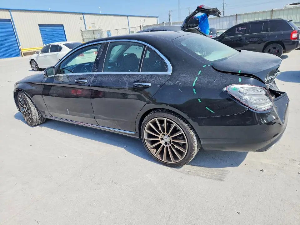 2016 MERCEDES-BENZ C   