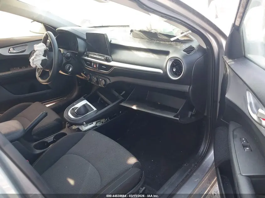 2022 KIA FORTE LXS