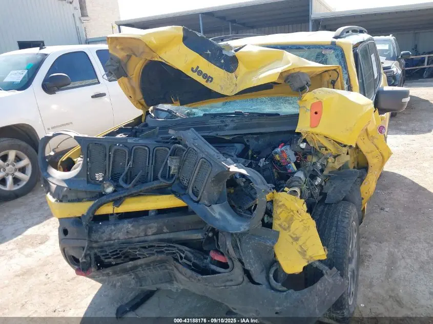 2017 JEEP RENEGADE TRAILHAWK 4X4