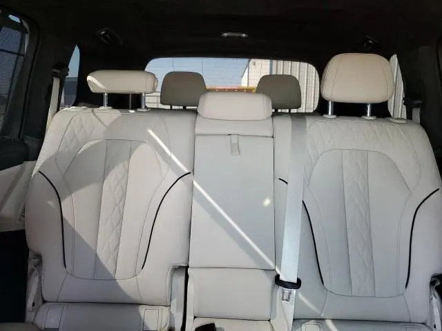 2022 BMW X7 M50I