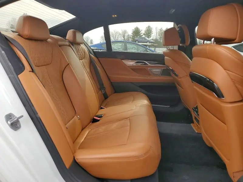 2017 BMW 750 XI  