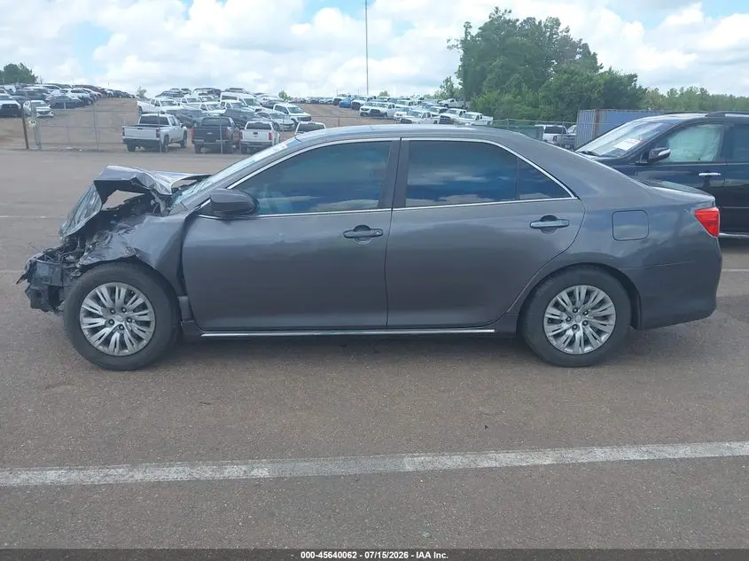 2014 TOYOTA CAMRY LE
