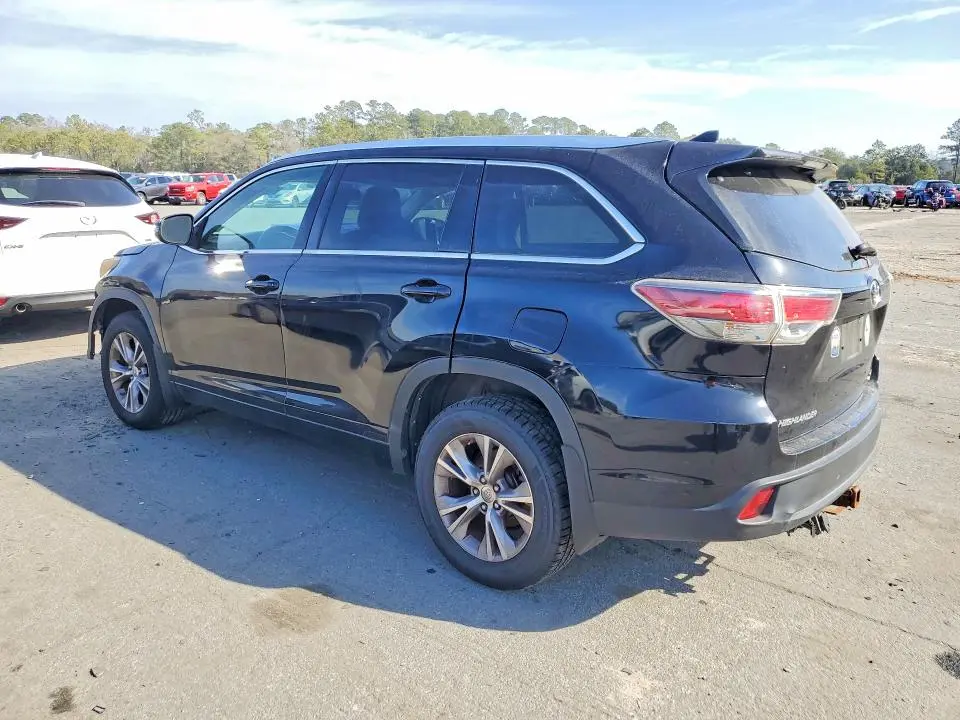 2015 TOYOTA HIGHLANDER XLE  