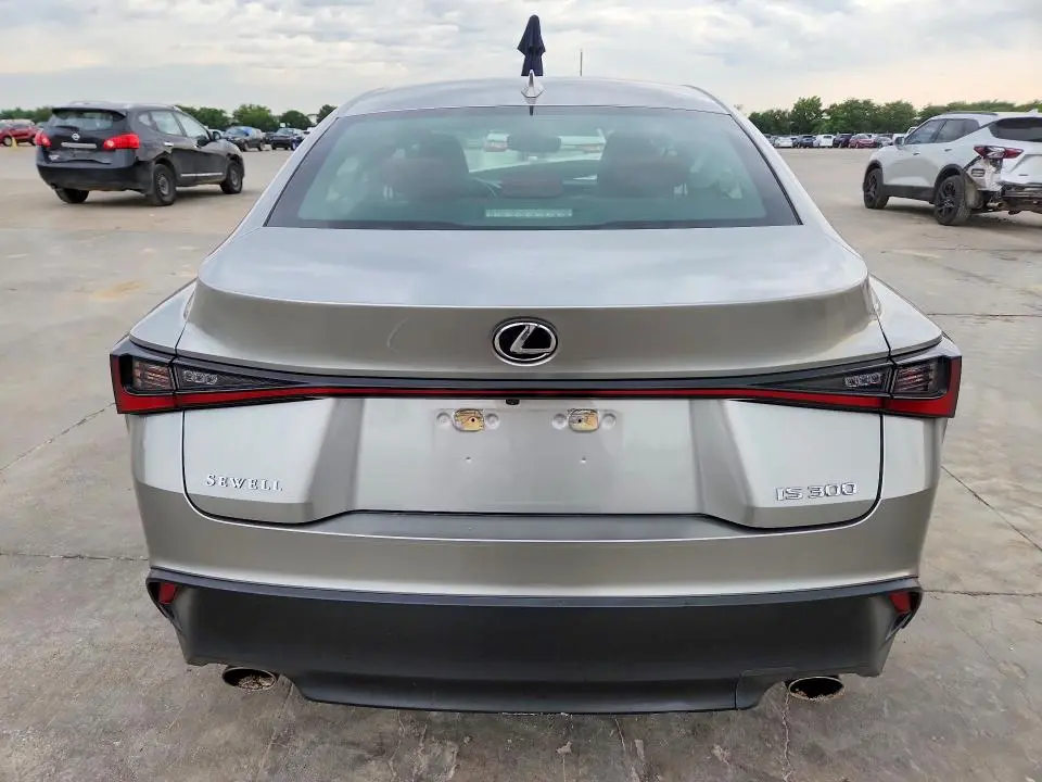 2021 LEXUS IS 300  