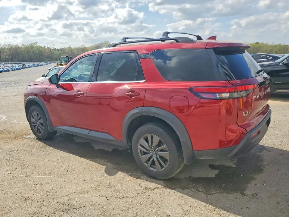 2023 NISSAN PATHFINDER SV  