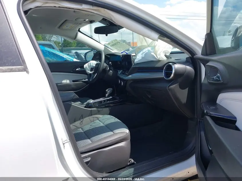 2026 CHEVROLET TRAX FWD LT