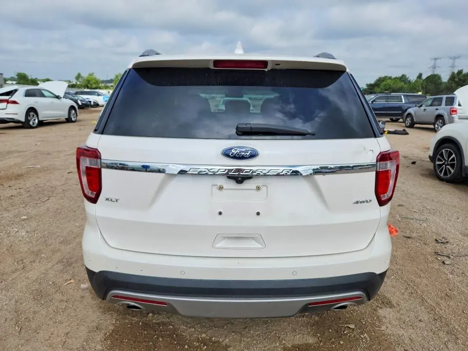 2017 FORD EXPLORER XLT  