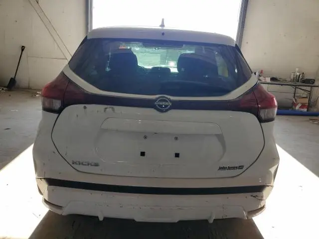 2022 NISSAN KICKS S  