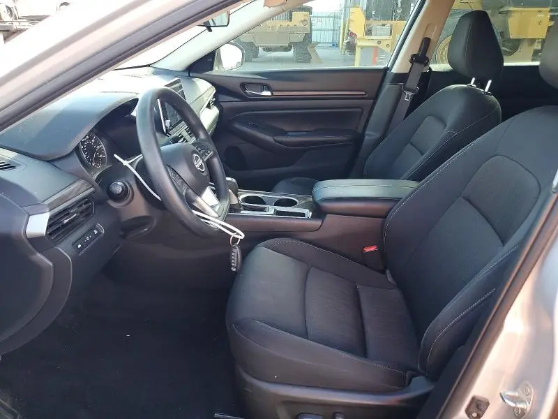 2024 NISSAN ALTIMA SV  