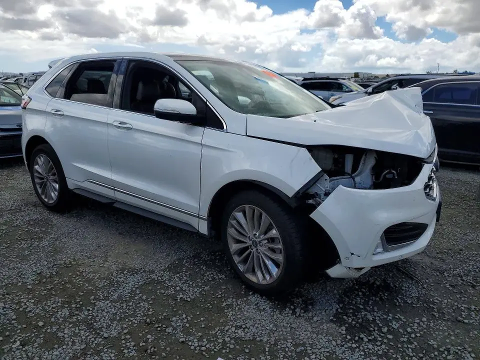2022 FORD EDGE TITANIUM  