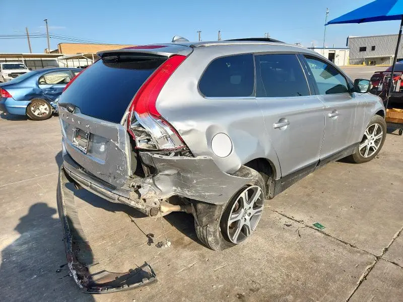 2011 VOLVO XC60 T6  