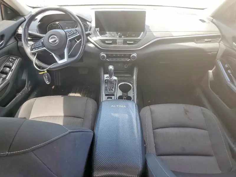 2023 NISSAN ALTIMA SV  