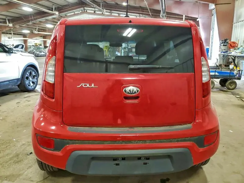 2013 KIA SOUL +  