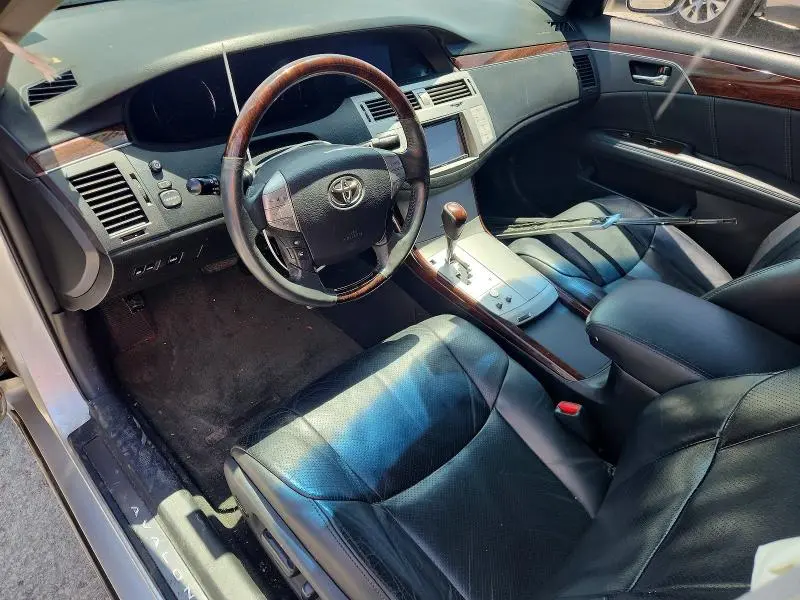 2010 TOYOTA AVALON LIMITED  