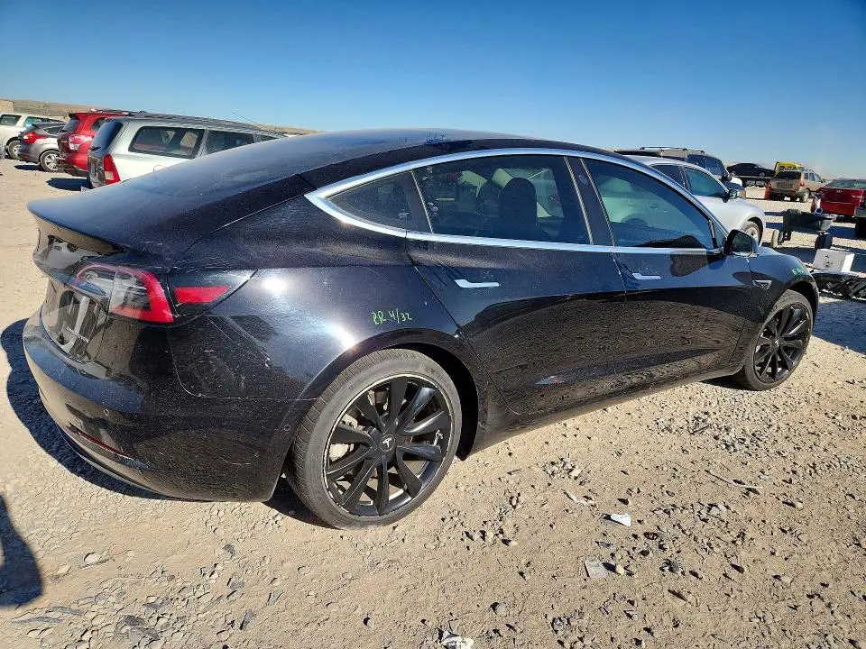 2018 TESLA MODEL 3   
