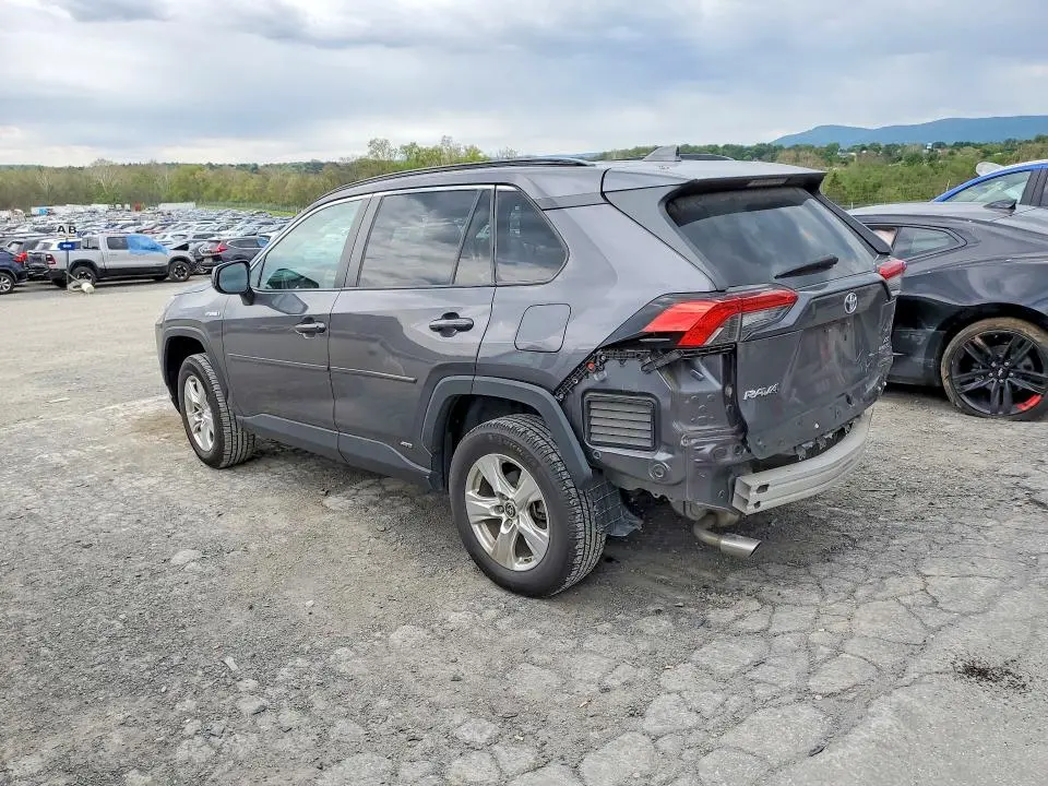 2021 TOYOTA RAV4 LE  