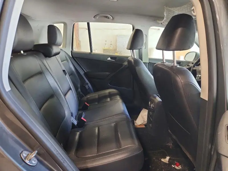 2016 VOLKSWAGEN TIGUAN S  