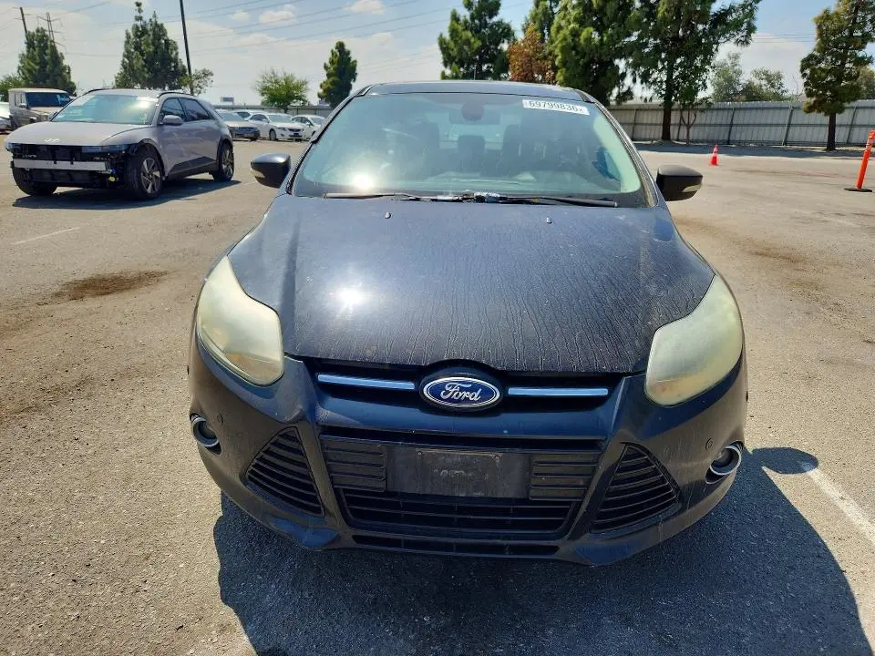 2012 FORD FOCUS TITANIUM  