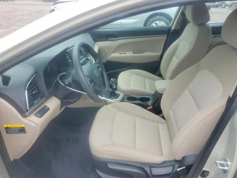 2018 HYUNDAI ELANTRA SE  