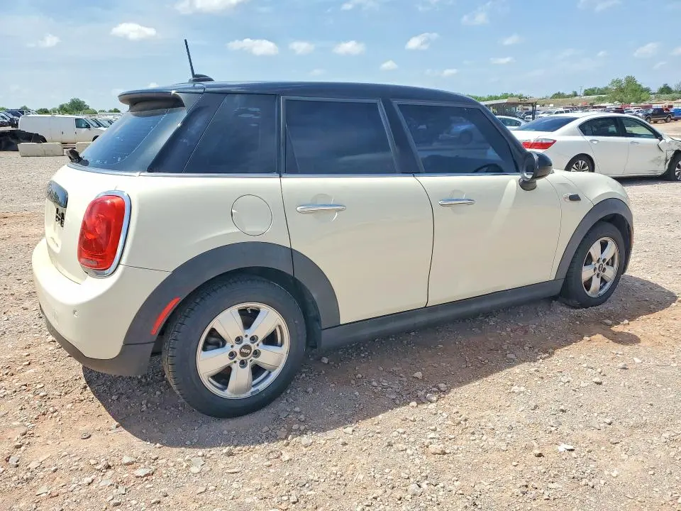 2016 MINI COOPER   