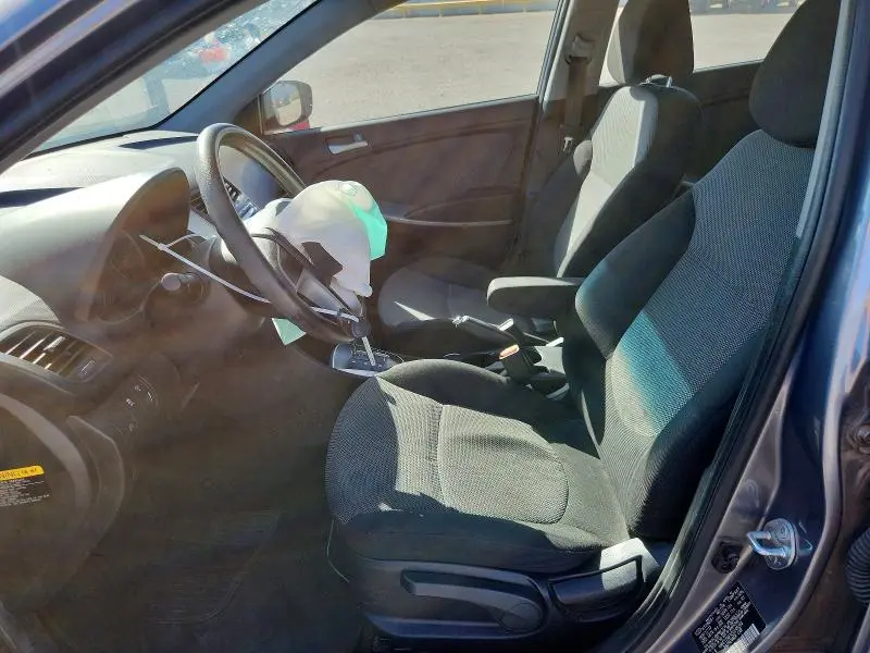 2014 HYUNDAI ACCENT GS  