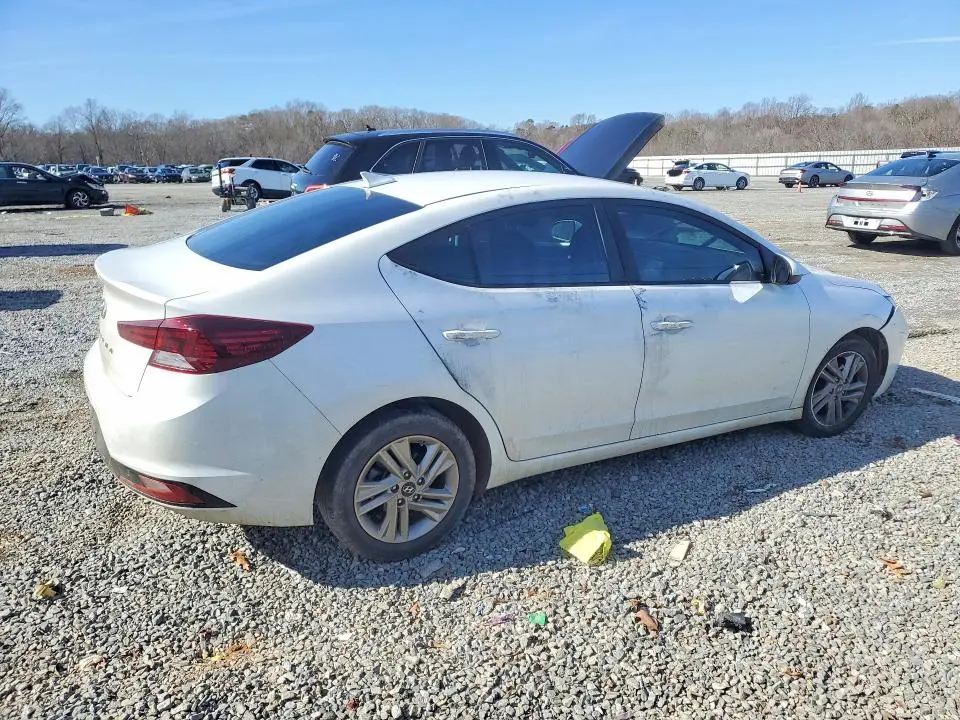 2019 HYUNDAI ELANTRA SEL  