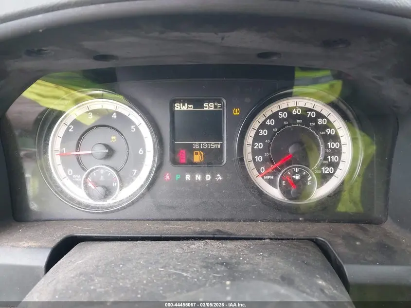 2017 RAM 1500 SLT  4X4 5'7 BOX