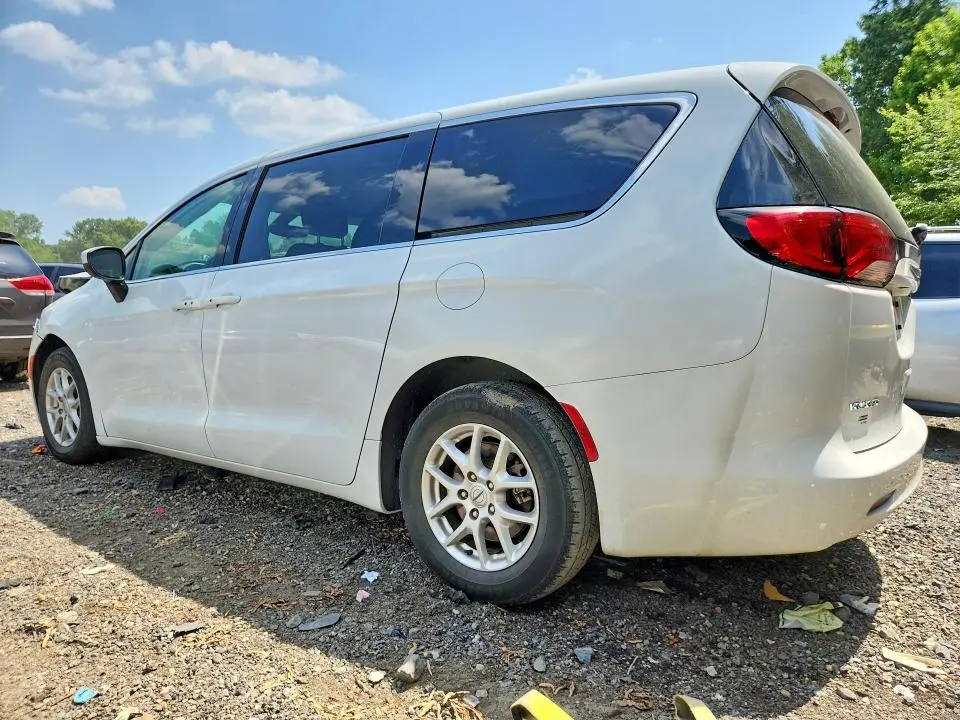 2022 CHRYSLER VOYAGER LX  