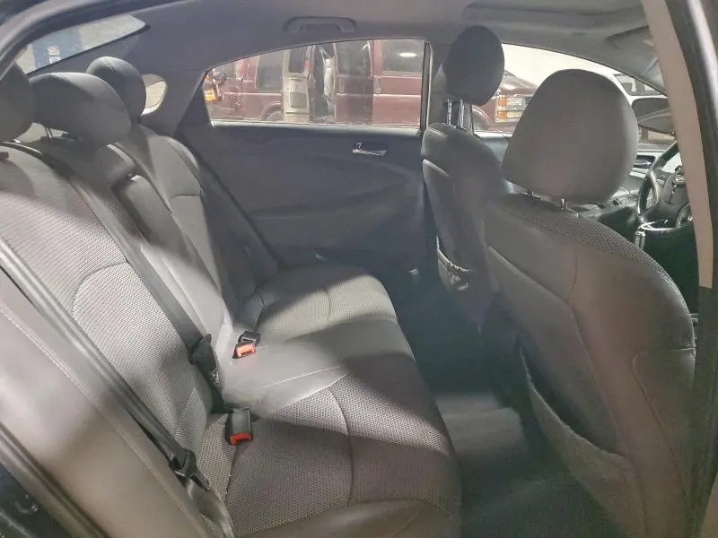 2012 HYUNDAI SONATA SE  