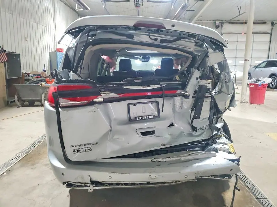 2022 CHRYSLER PACIFICA LIMITED  