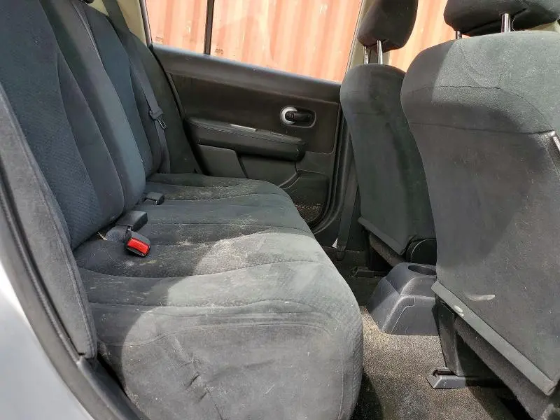 2011 NISSAN VERSA 1.8 S  