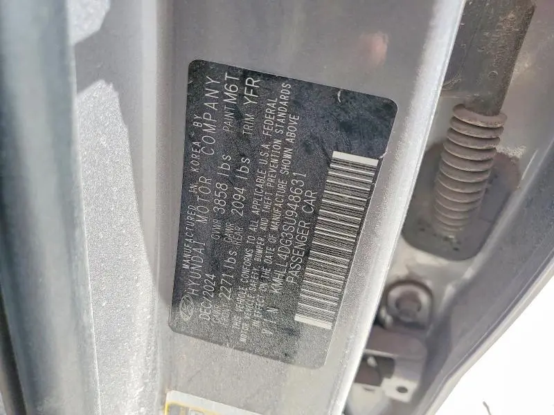 2025 HYUNDAI ELANTRA SE  