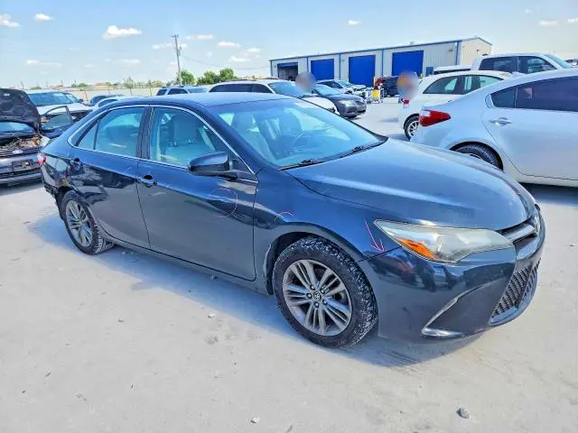 2017 TOYOTA CAMRY SE  