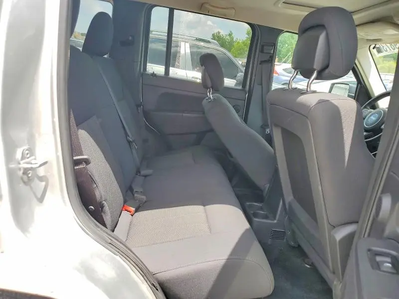 2011 JEEP LIBERTY SPORT  